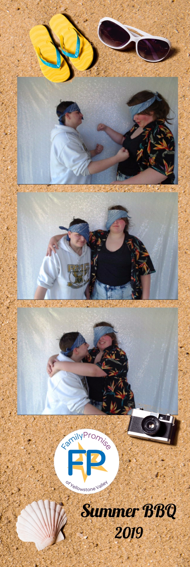 Family BBQ | View more photos from the event at gallery.photoboothbillings.com/u/PhotoBoothBillings/Family-BBQ